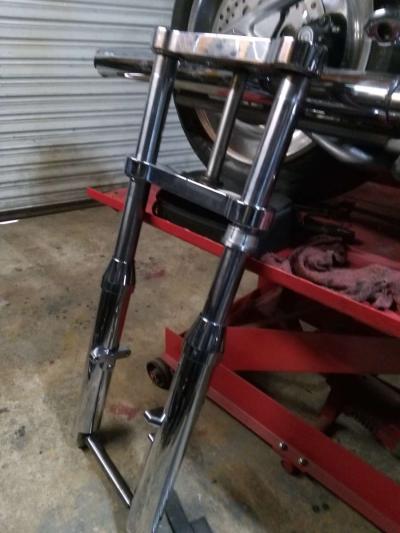 wide gluid front end brand new fits most Harley Davidson - Thumbnail 4