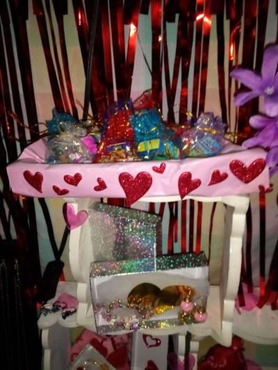 Expressive Fun and Collectable Unique Magnets - Thumbnail 4