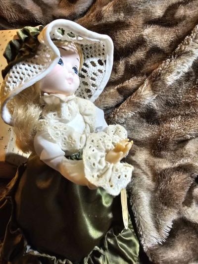 brinns musical doll - Thumbnail 5