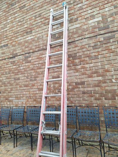 ladder 24 ft - Thumbnail 2