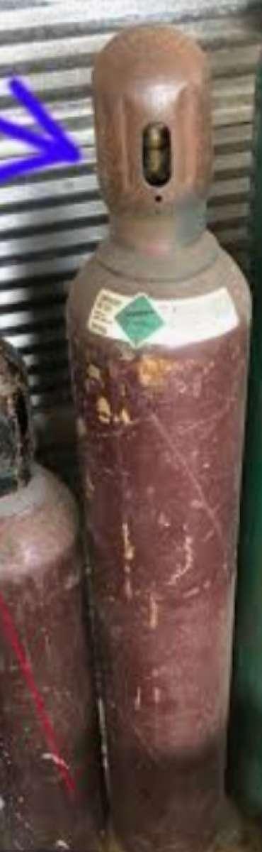 2 150 cu ft c25 full of gas 1 empty argon 150cuft empty