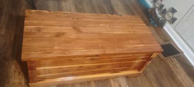 Antique Cedar Chest - Thumbnail 3