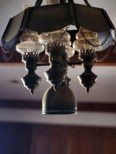 ranch Style Dining Table  ceiling lamp  dishwasher   shelf - Thumbnail 4