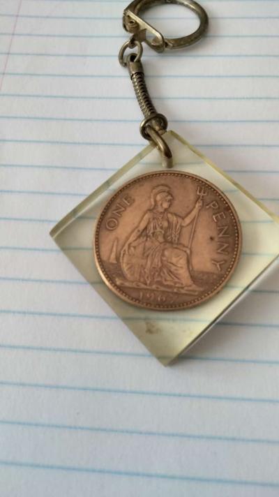 old vintage 1967 penny Elizabeth keychain - Thumbnail 2