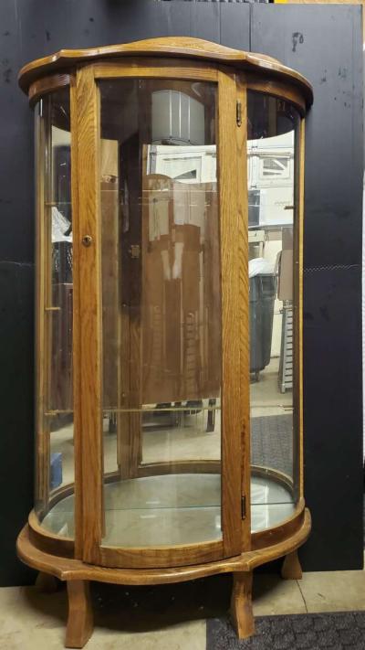 Lighted Curio Cabinet With 3 Shelves  No key Have 2 Availabl - Thumbnail 2