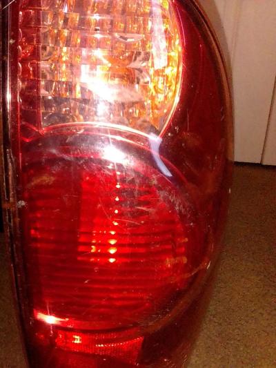 2003 Toyota 4Runner Right rear tail light - Thumbnail 4