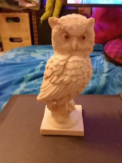 Alabaster carved figurine white owl w red eyes - Thumbnail 2