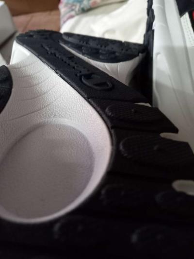 Althletic tennis shoes - Thumbnail 2