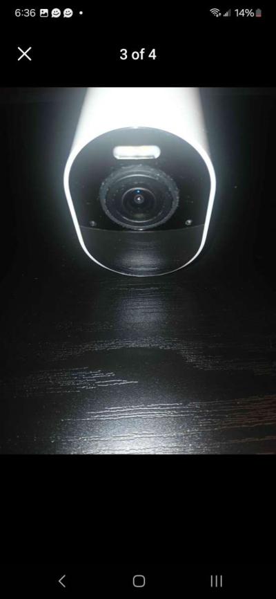 Arlo Ultra 2 Spotlight Camera - Thumbnail 3