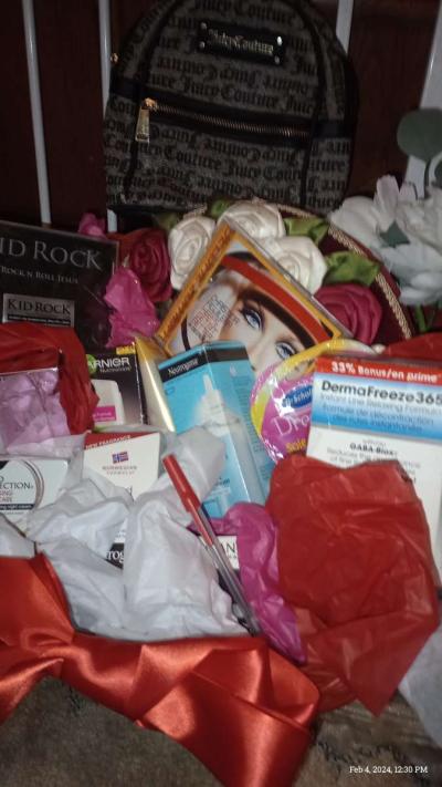 beauty valentines day baskets - Thumbnail 3