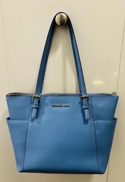 BEAUTIFUL BRILLANT BLUE MICHAEL KORS HANDBAG