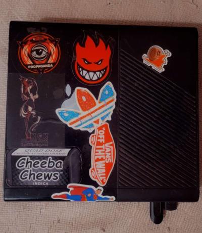 Xbox 360 Slim - Thumbnail 2