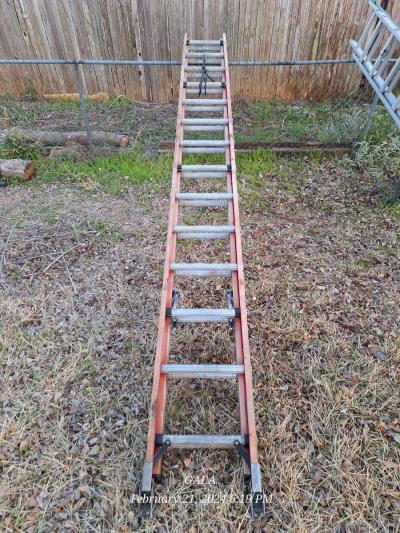 Werners multipurpose 28 ft Fiberglass Extension Ladder - Thumbnail 4