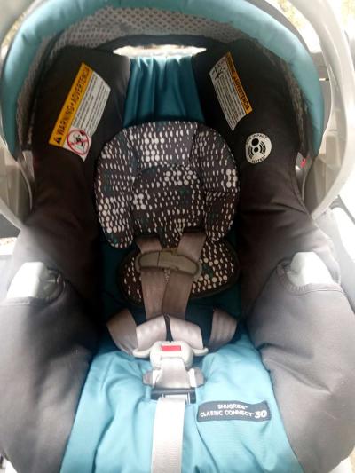 GRACO CAR SEAT AND BASE - Thumbnail 2