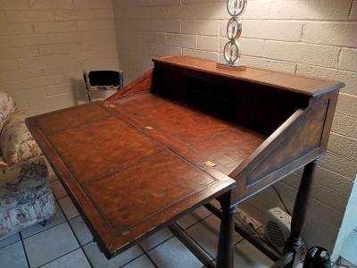 Ernest Hemingway papa stand writing Desk - Thumbnail 3