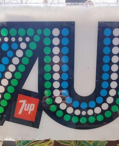 7 Up Plastic Acrylic Advertising Sign - Thumbnail 4