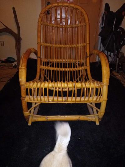VINTAGE 1970S BURNT BAMBOO RATAAN ROCKING CHAIR - Thumbnail 2