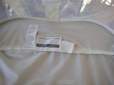 halo bassinet it swivels on stand - Thumbnail 3