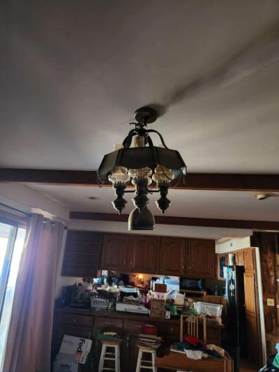 ranch Style Dining Table  ceiling lamp  dishwasher   shelf - Thumbnail 5