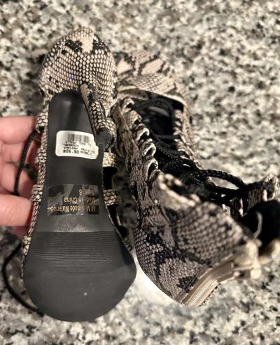 womens high heels - Thumbnail 3