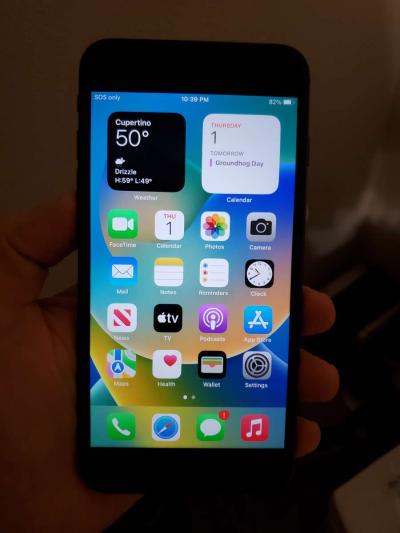 Iphone 8 - Thumbnail 3