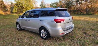 kia Sedona 2017 - Thumbnail 5