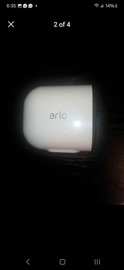 Arlo Ultra 2 Spotlight Camera - Thumbnail 2