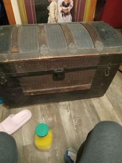 1800s steamboat chest - Thumbnail 4