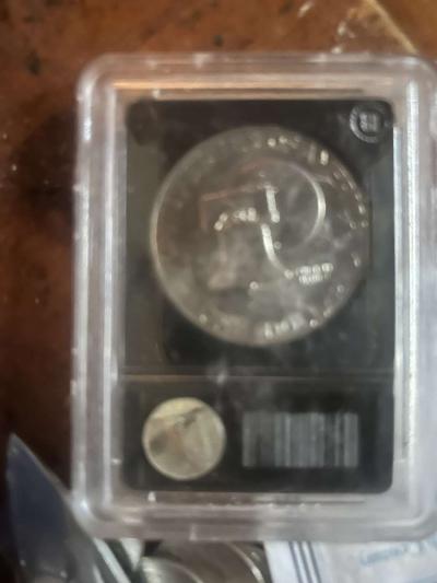 Authentic Uncirculated Eisenhower Dollar - Thumbnail 2