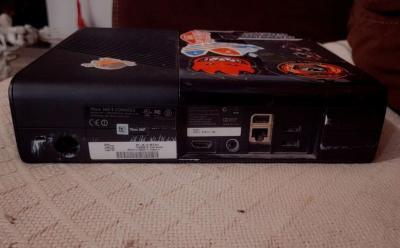 Xbox 360 Slim - Thumbnail 4