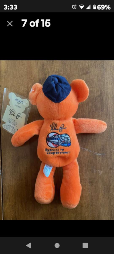 its a collectable bear zoom in - Thumbnail 5