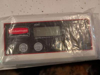Rubbermaid digital scale 400 lb - Thumbnail 3