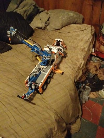 Lego tow truck - Thumbnail 2