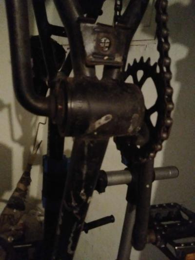 everything on that bike is the original does not have no bra - Thumbnail 2