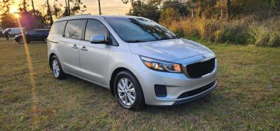kia Sedona 2017 - Thumbnail 3