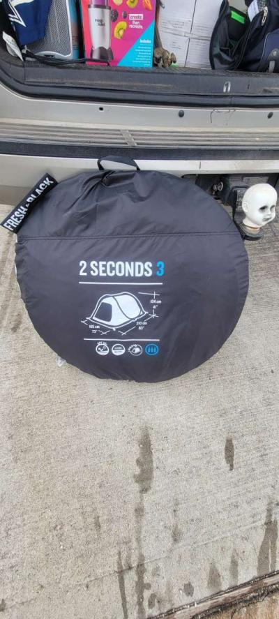 2 seconds pop up tent - Thumbnail 3