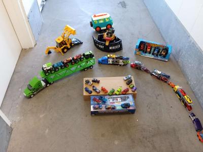 the great collection of trucking monstertrucks and more - Thumbnail 3