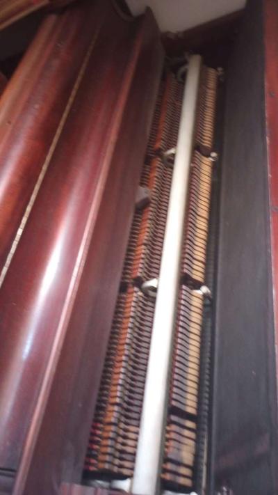 old piano - Thumbnail 6