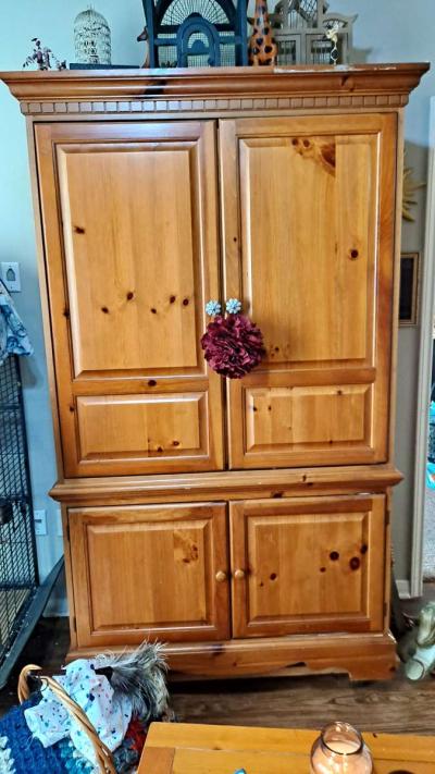 Cabinet with TV Cabinet is 76x42 - Thumbnail 2