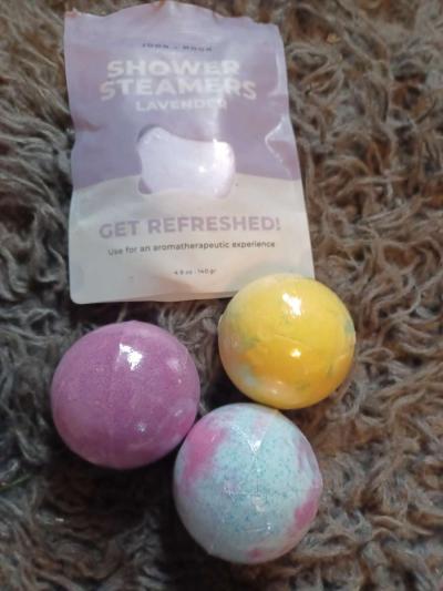 various items of home beauty and other supplies - Thumbnail 3