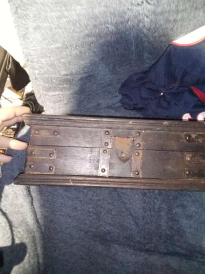 old antique box - Thumbnail 6
