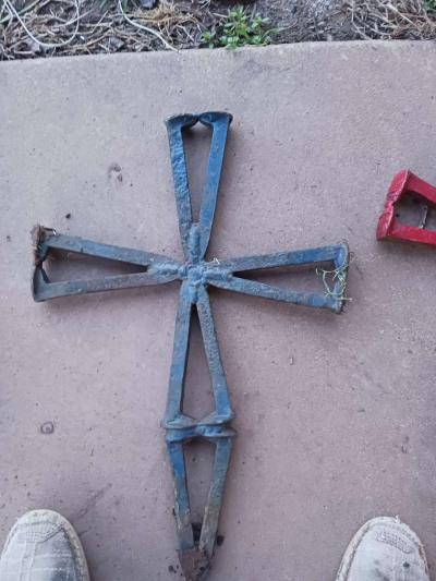 handmade crosses 25 each - Thumbnail 2