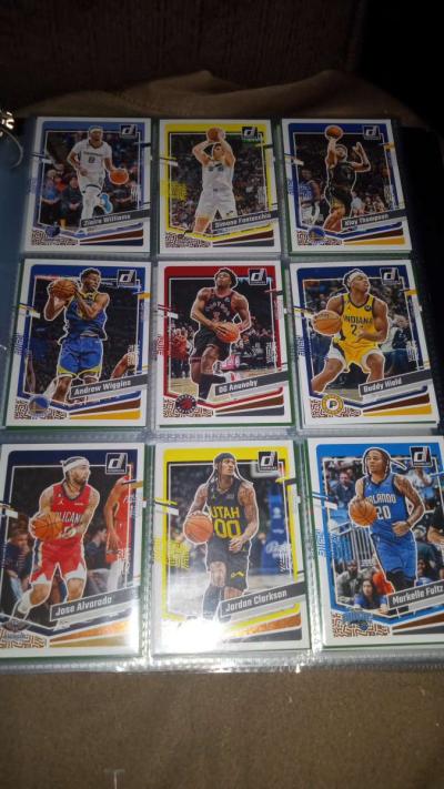 Assorted sports card lot - Thumbnail 6