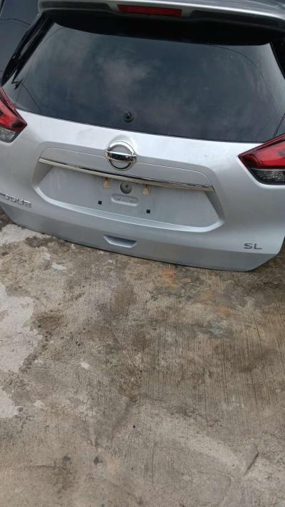 trunk nissan rogue 2014 2018 - Thumbnail 3