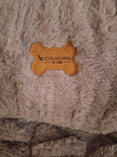 Ugg brand medium dog bed - Thumbnail 3