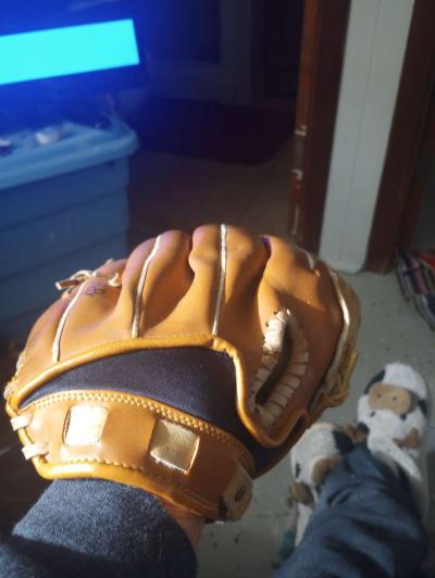 Louisville slugger baseball glove size 125 - Thumbnail 2