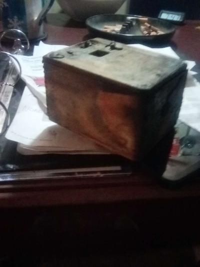 one of the first cameras made in the mid 1800s - Thumbnail 2