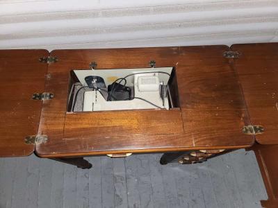 Vintage Sewing Desk With Sewing Machine - Thumbnail 3