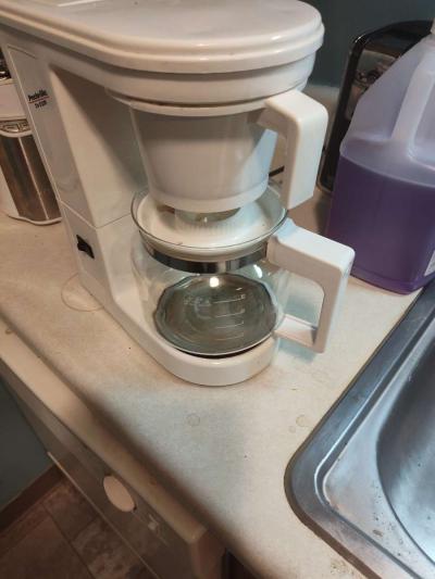 coffee pot for sale 10 bucks - Thumbnail 2