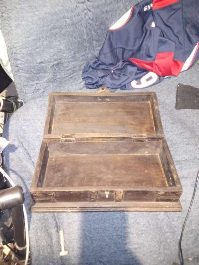 old antique box - Thumbnail 2